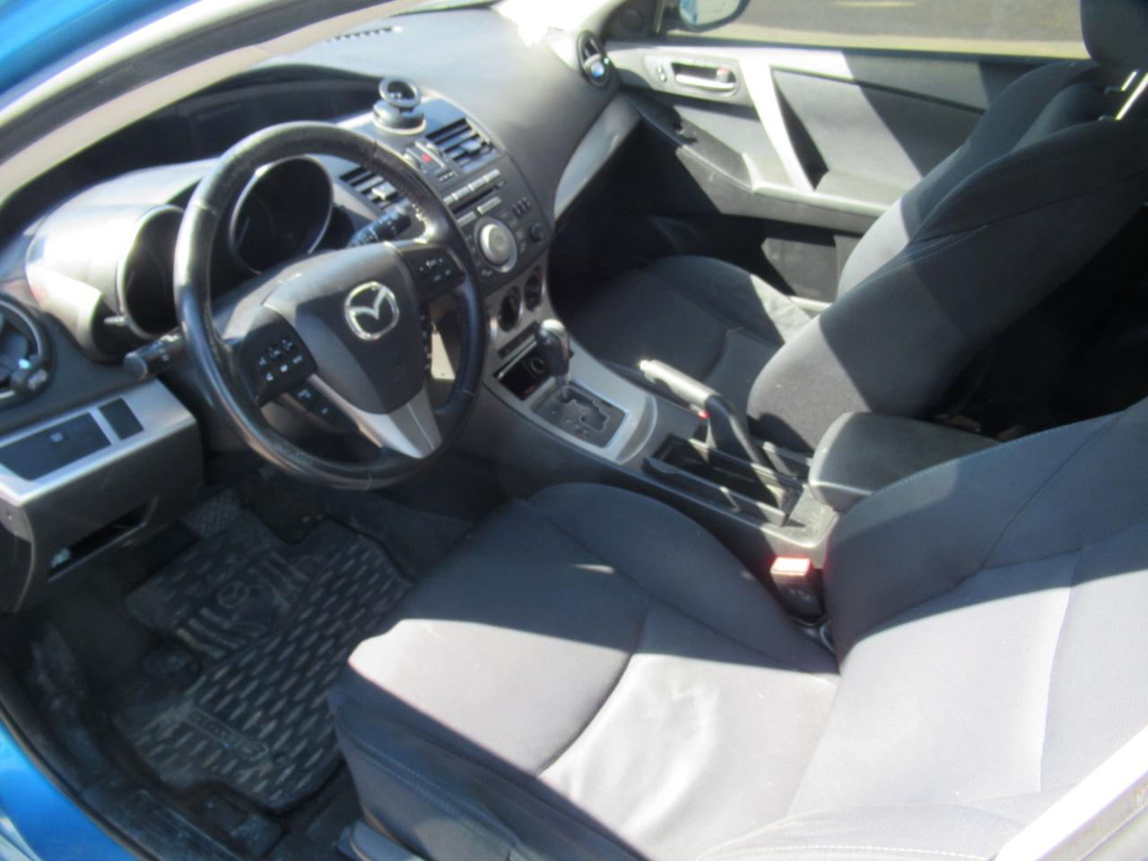 Mazda MAZDA3  2011