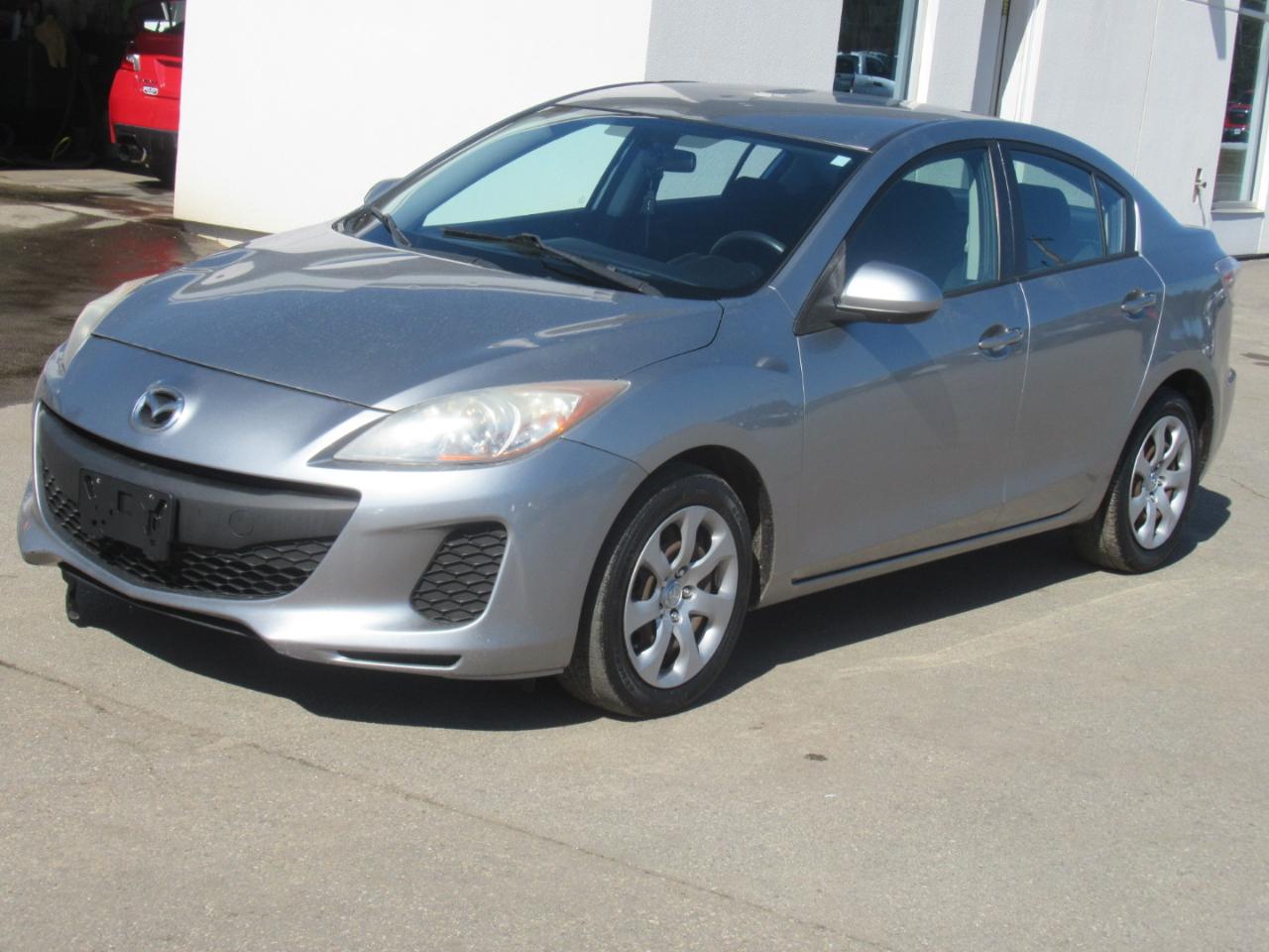2013 Mazda MAZDA3 i SV
