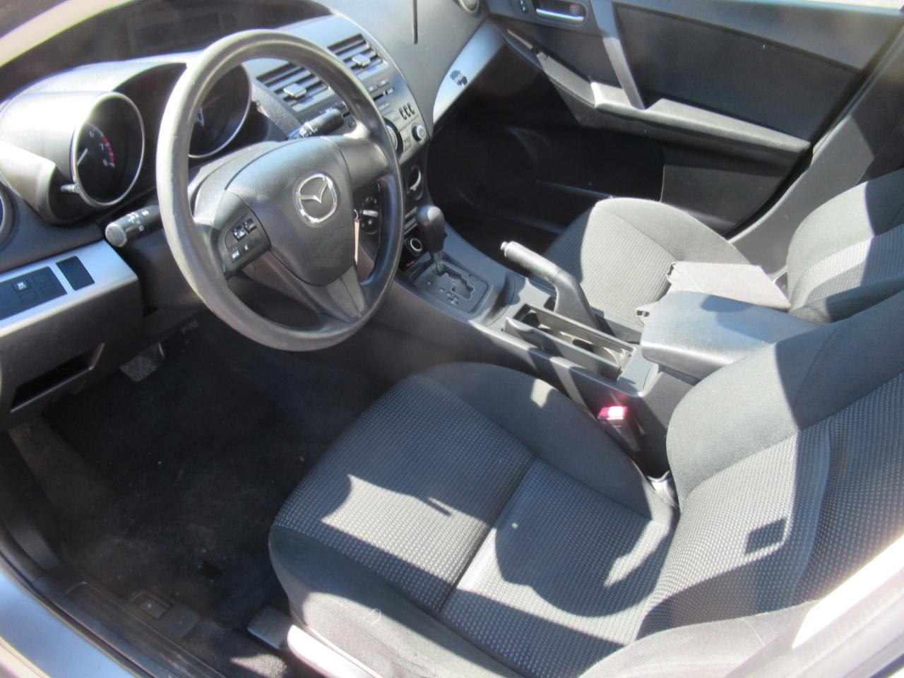 Mazda MAZDA3  2013