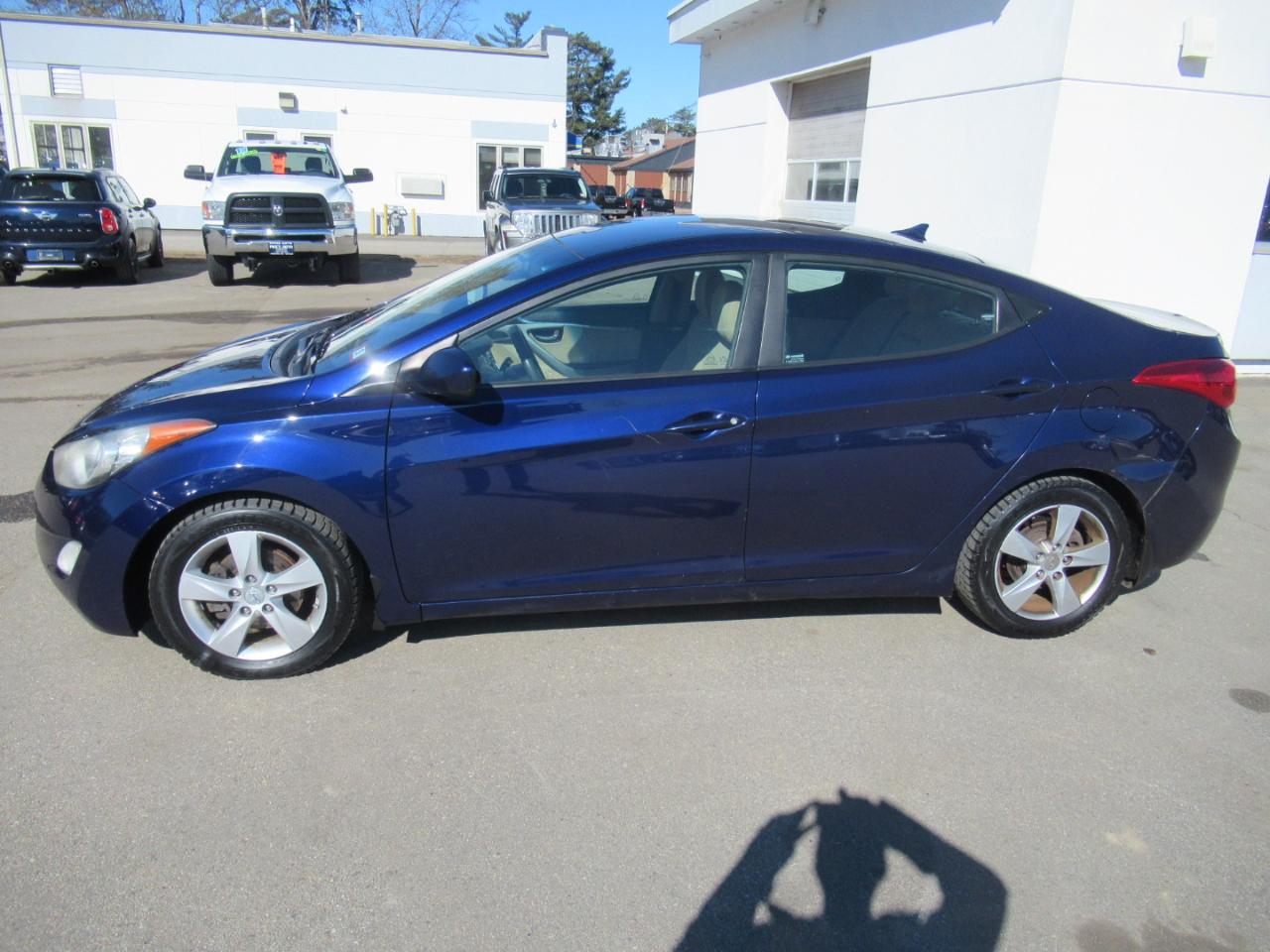 Hyundai Elantra  2013
