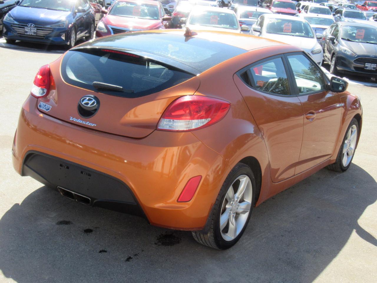 Hyundai Veloster  2013