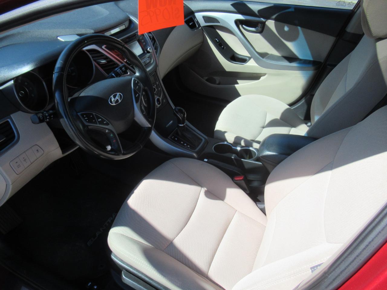 Hyundai Elantra  2016