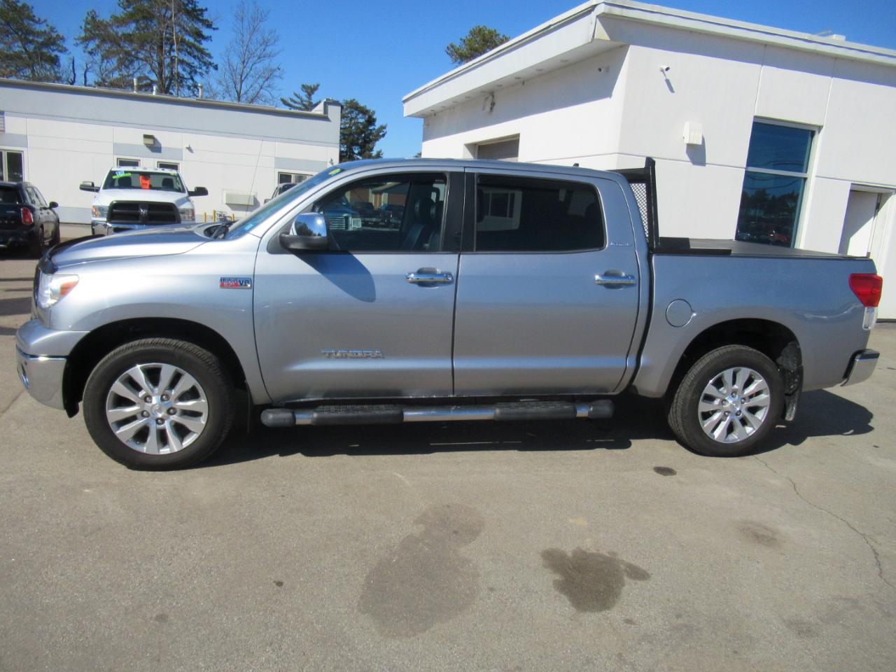 Toyota Tundra  2013