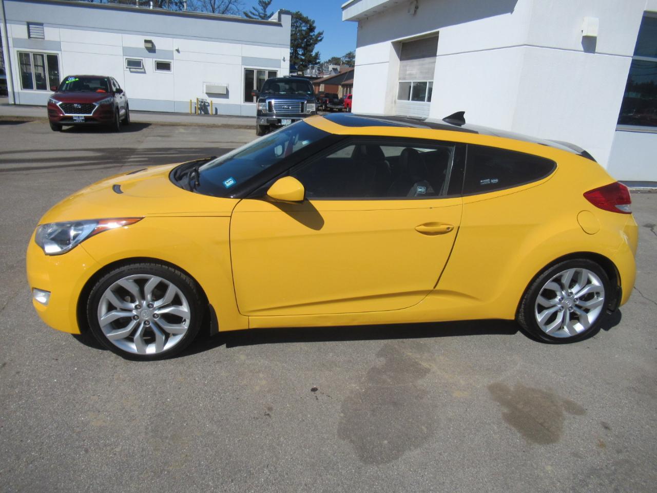 Hyundai Veloster  2012