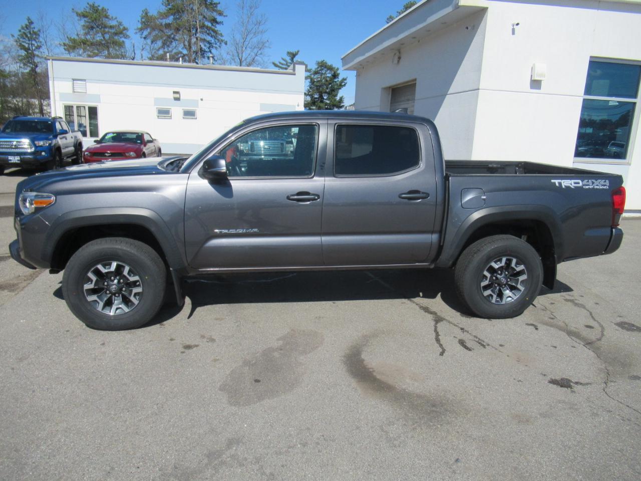 Toyota Tacoma  2018