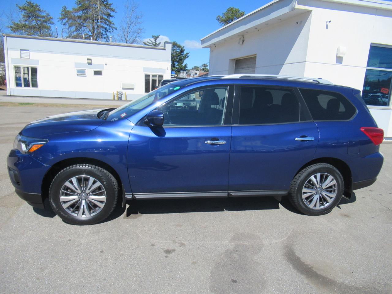 Nissan Pathfinder  2020