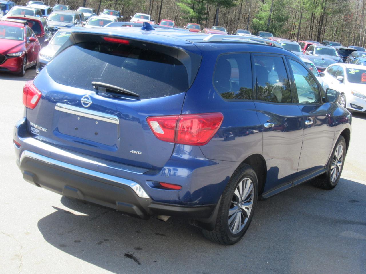 Nissan Pathfinder  2020