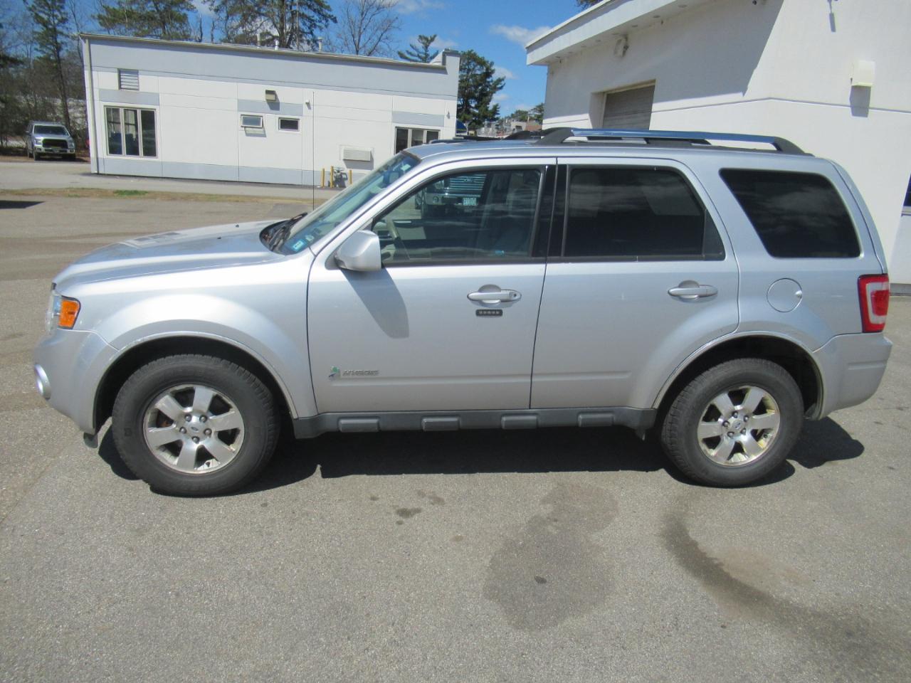 Ford Escape Hybrid  2012