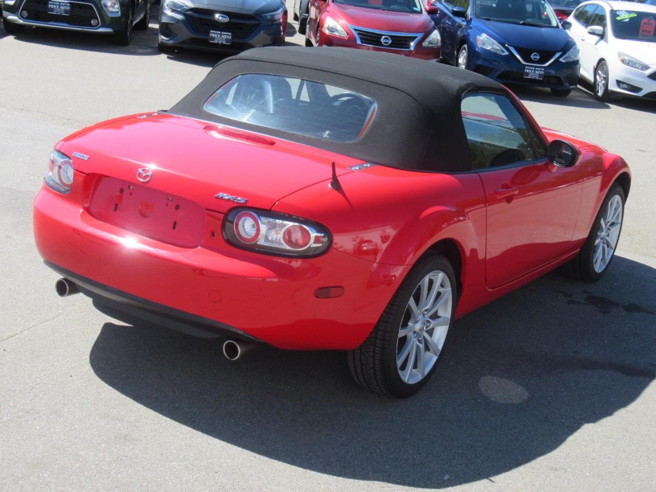 Mazda MX-5 Miata  2006