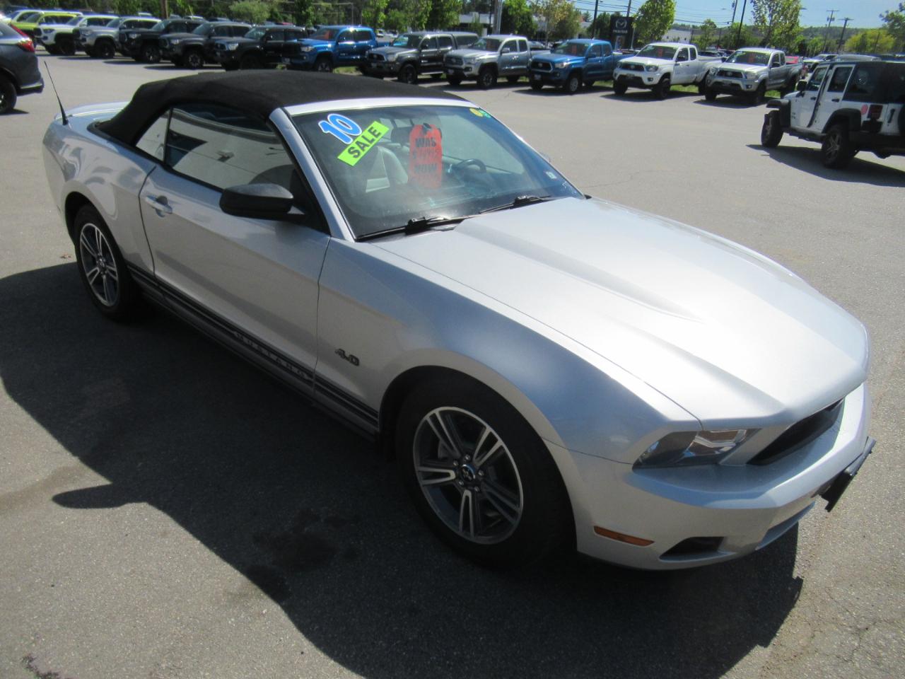 Ford Mustang  2010