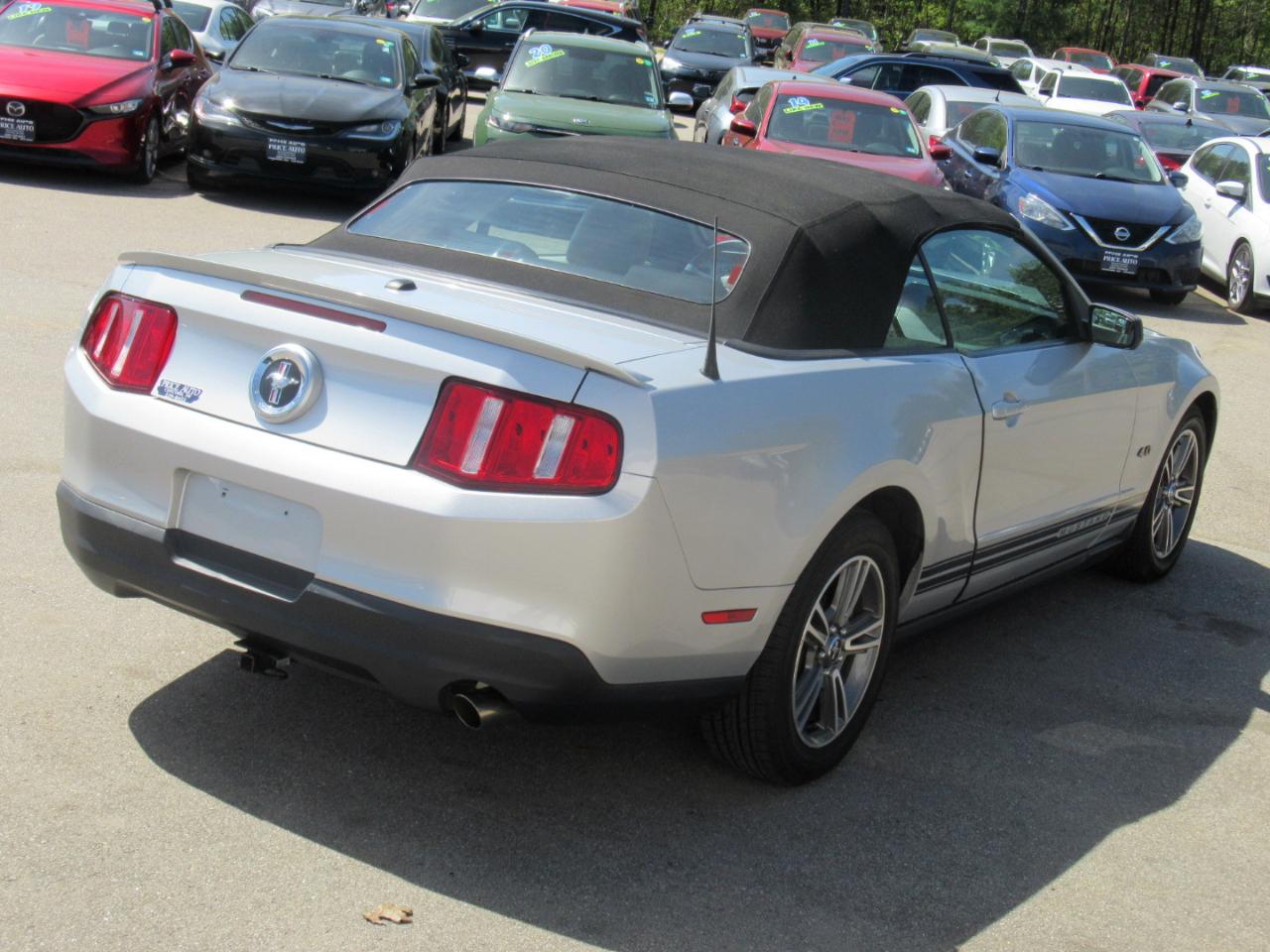 Ford Mustang  2010