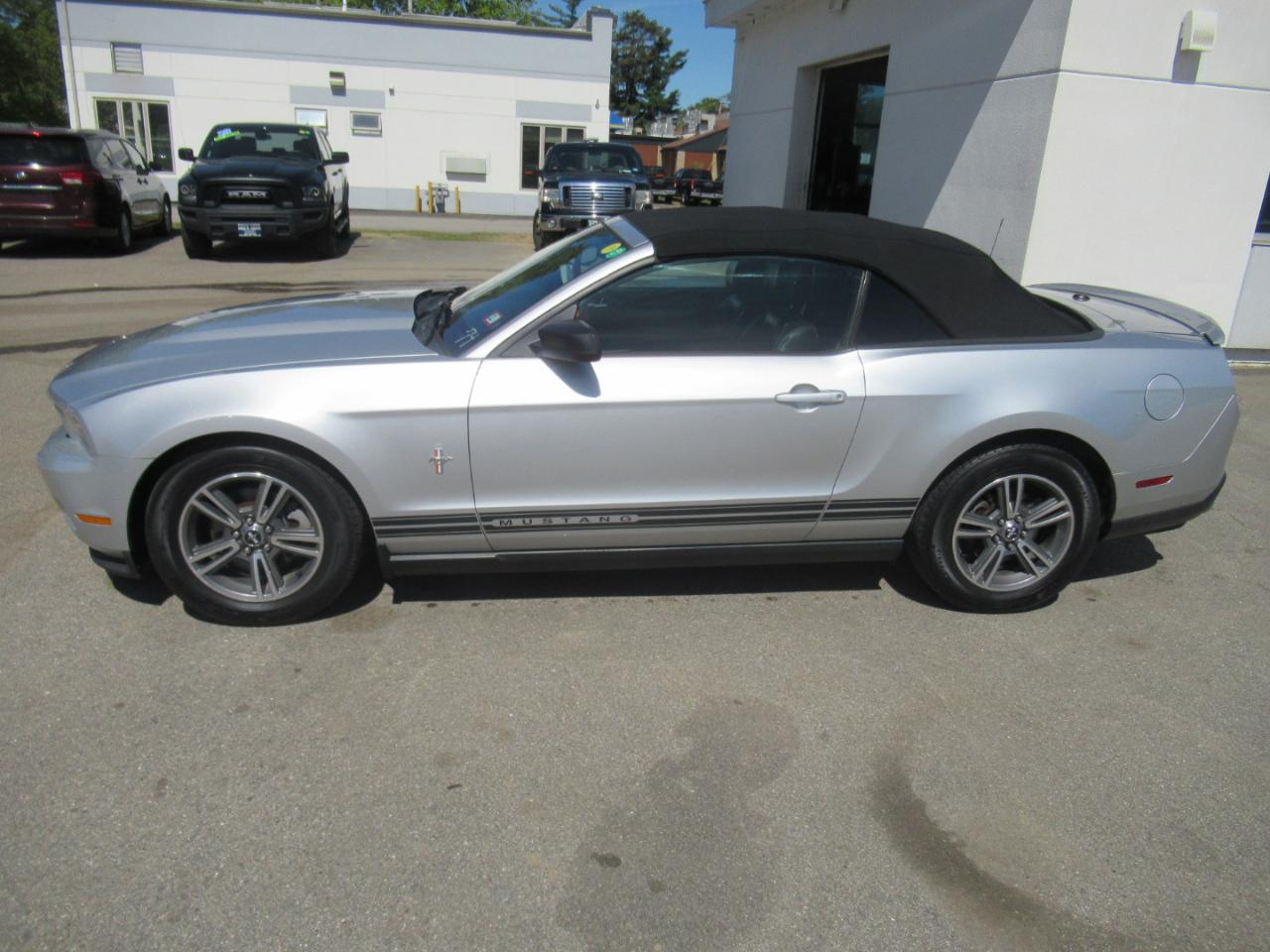 Ford Mustang  2012
