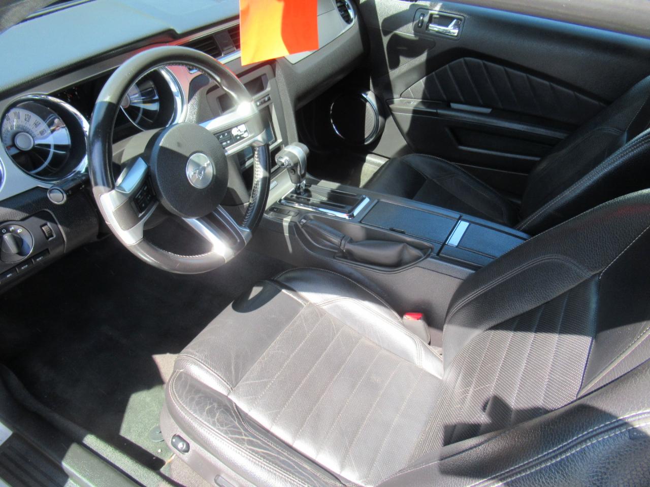 Ford Mustang  2012