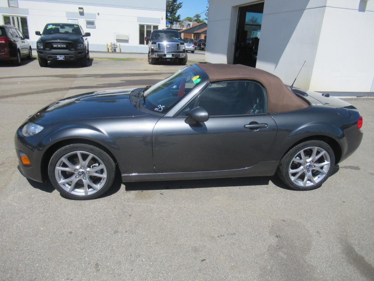 Mazda MX-5 Miata  2014