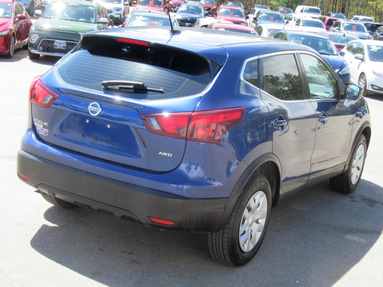 Nissan Rogue Sport  2018