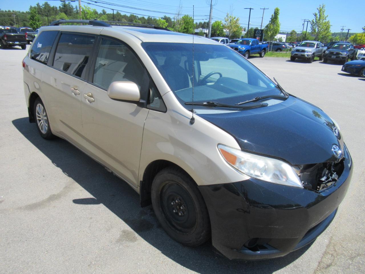 Toyota Sienna  2014