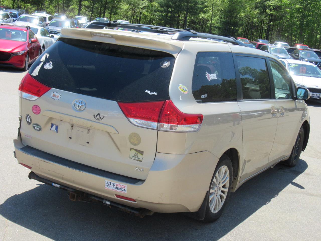 Toyota Sienna  2014