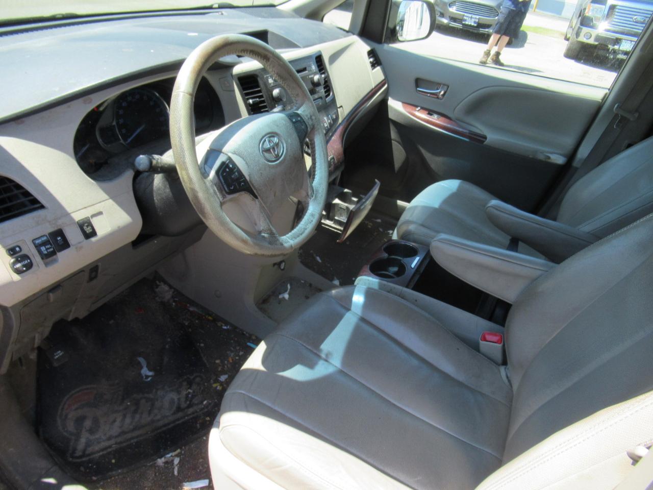 Toyota Sienna  2014