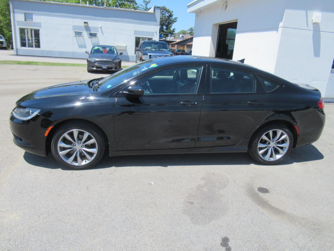 Chrysler 200  2015