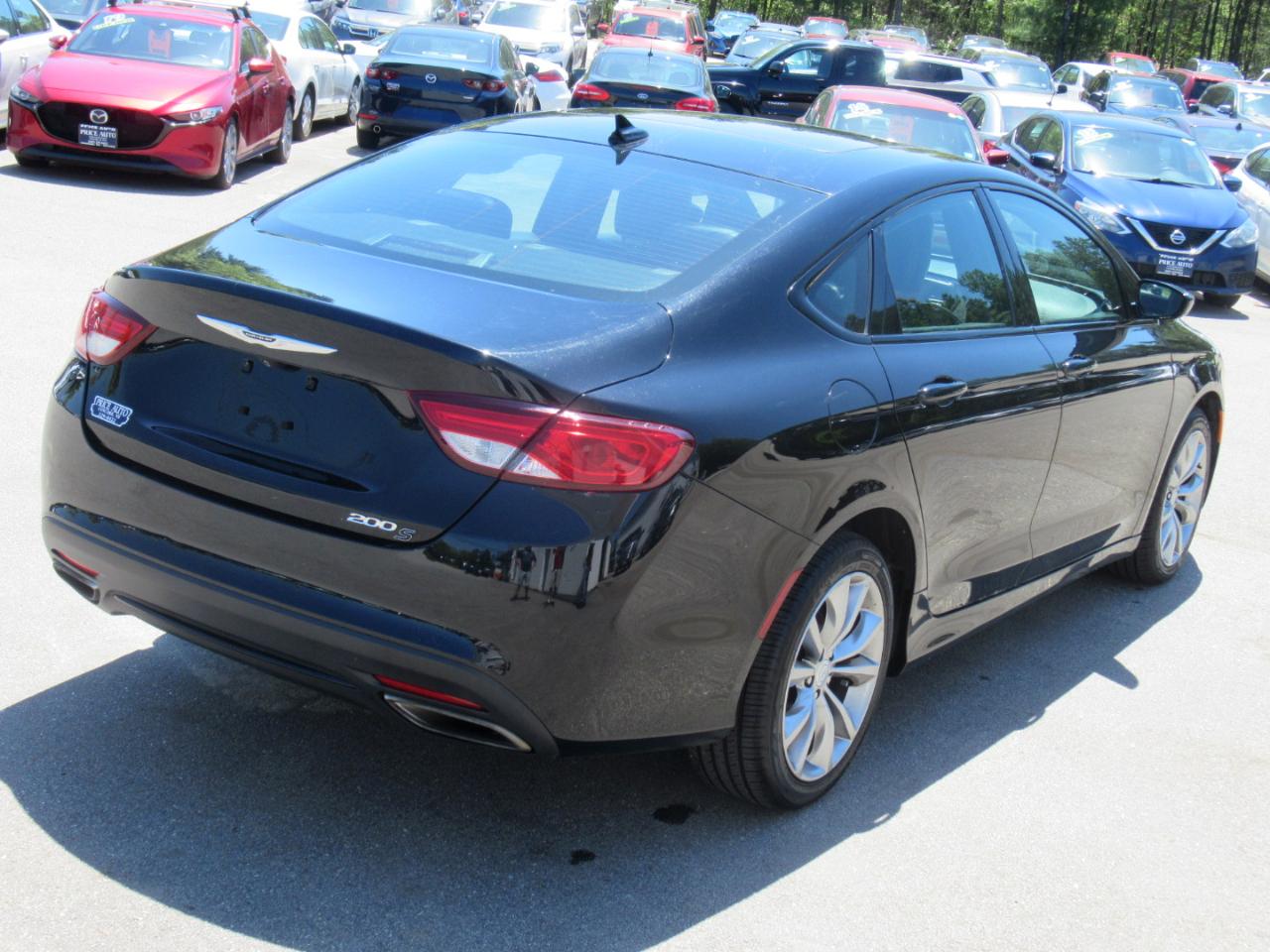 Chrysler 200  2015