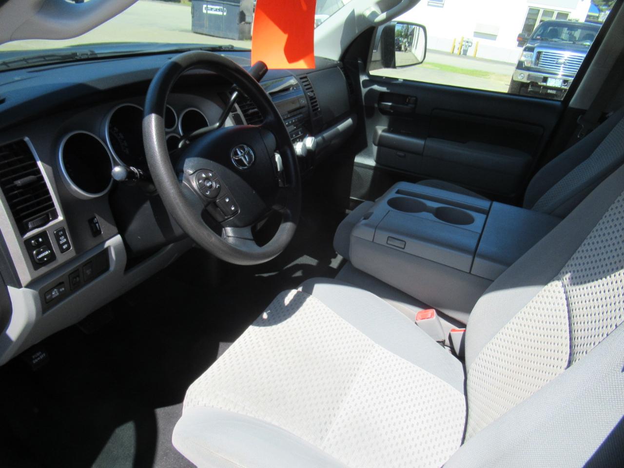 Toyota Tundra  2012