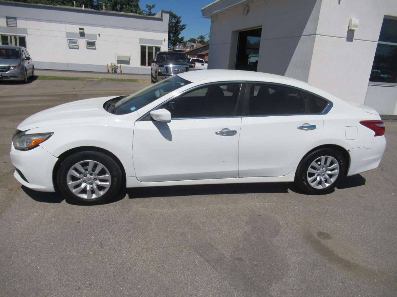 Nissan Altima  2017