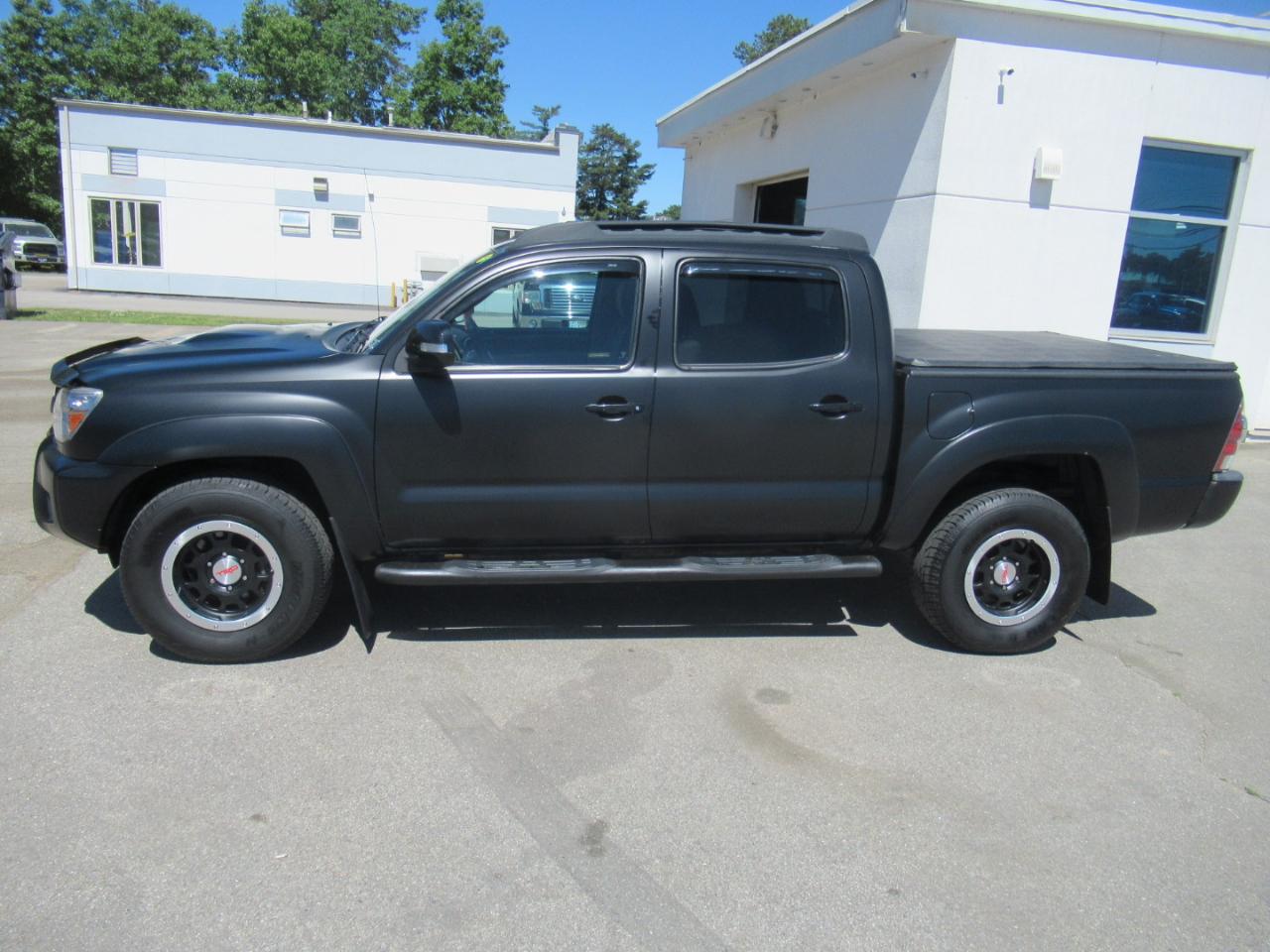 Toyota Tacoma  2015