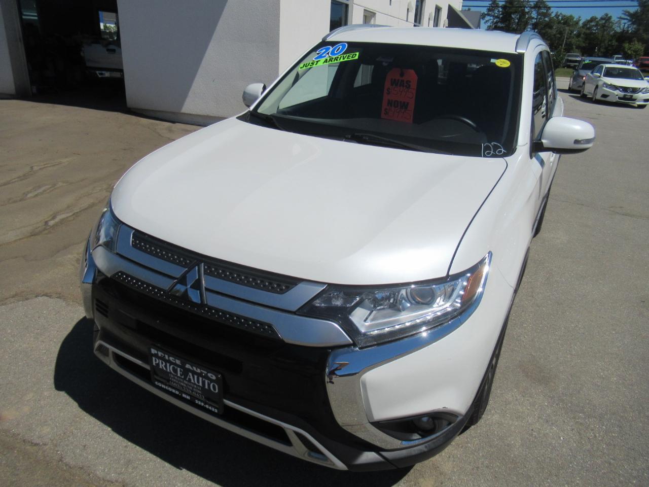 Mitsubishi Outlander  2020