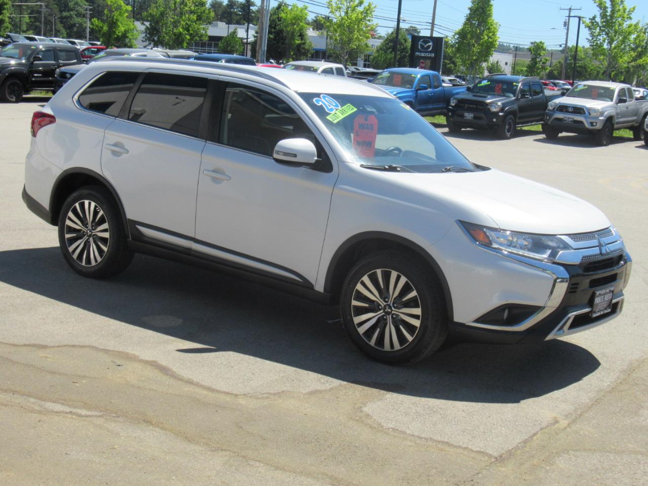 Mitsubishi Outlander  2020