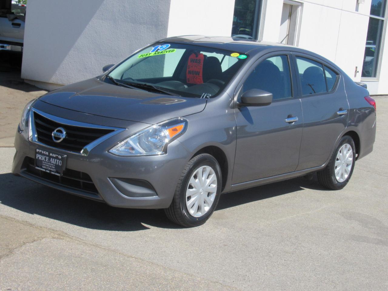 Nissan Versa  2019