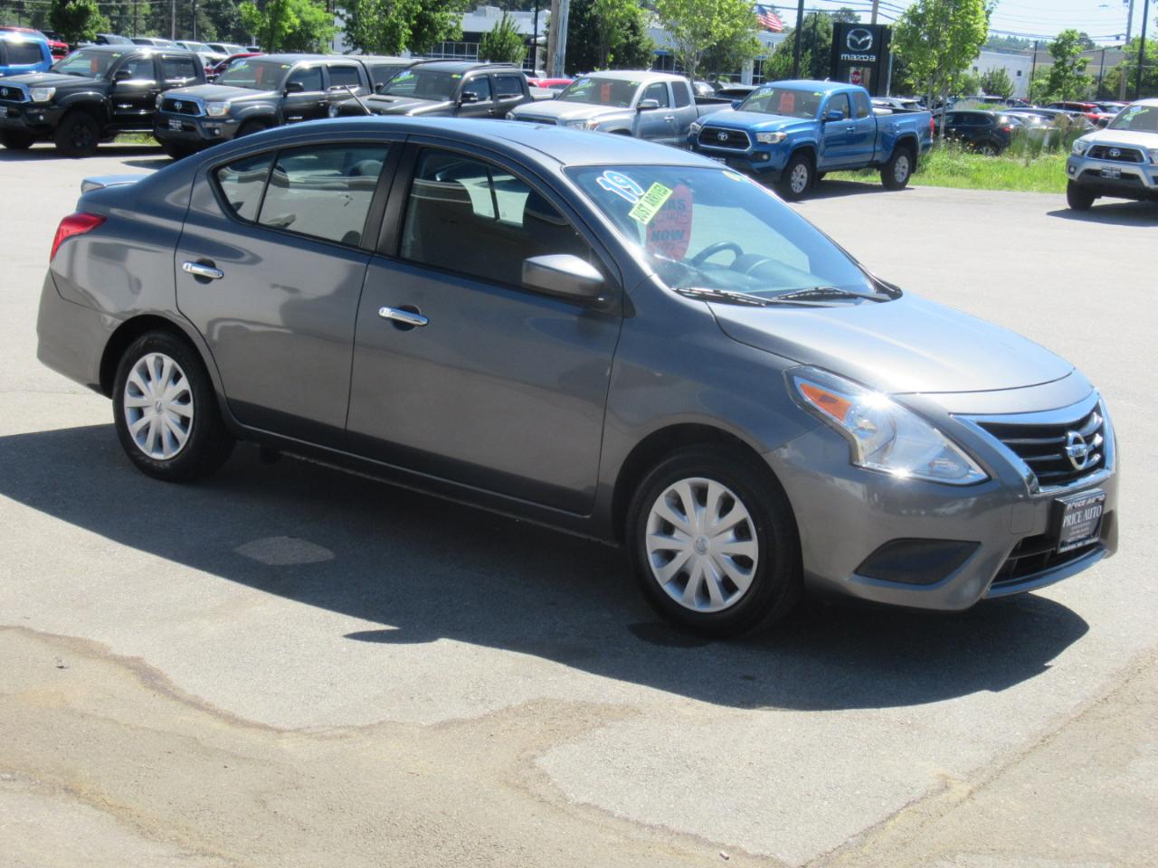 Nissan Versa  2019