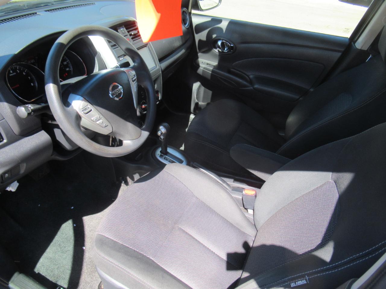 Nissan Versa  2019