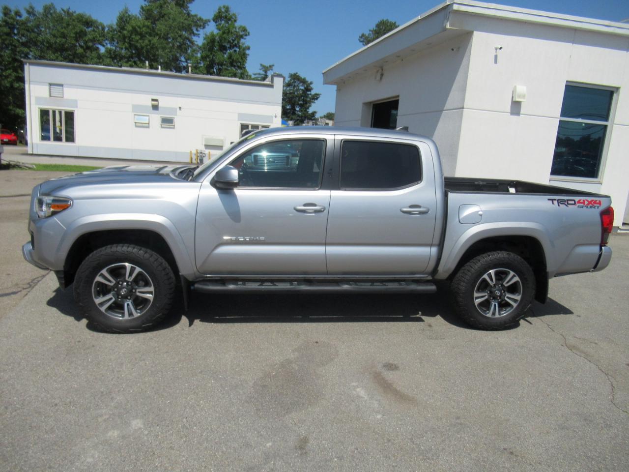 Toyota Tacoma  2018