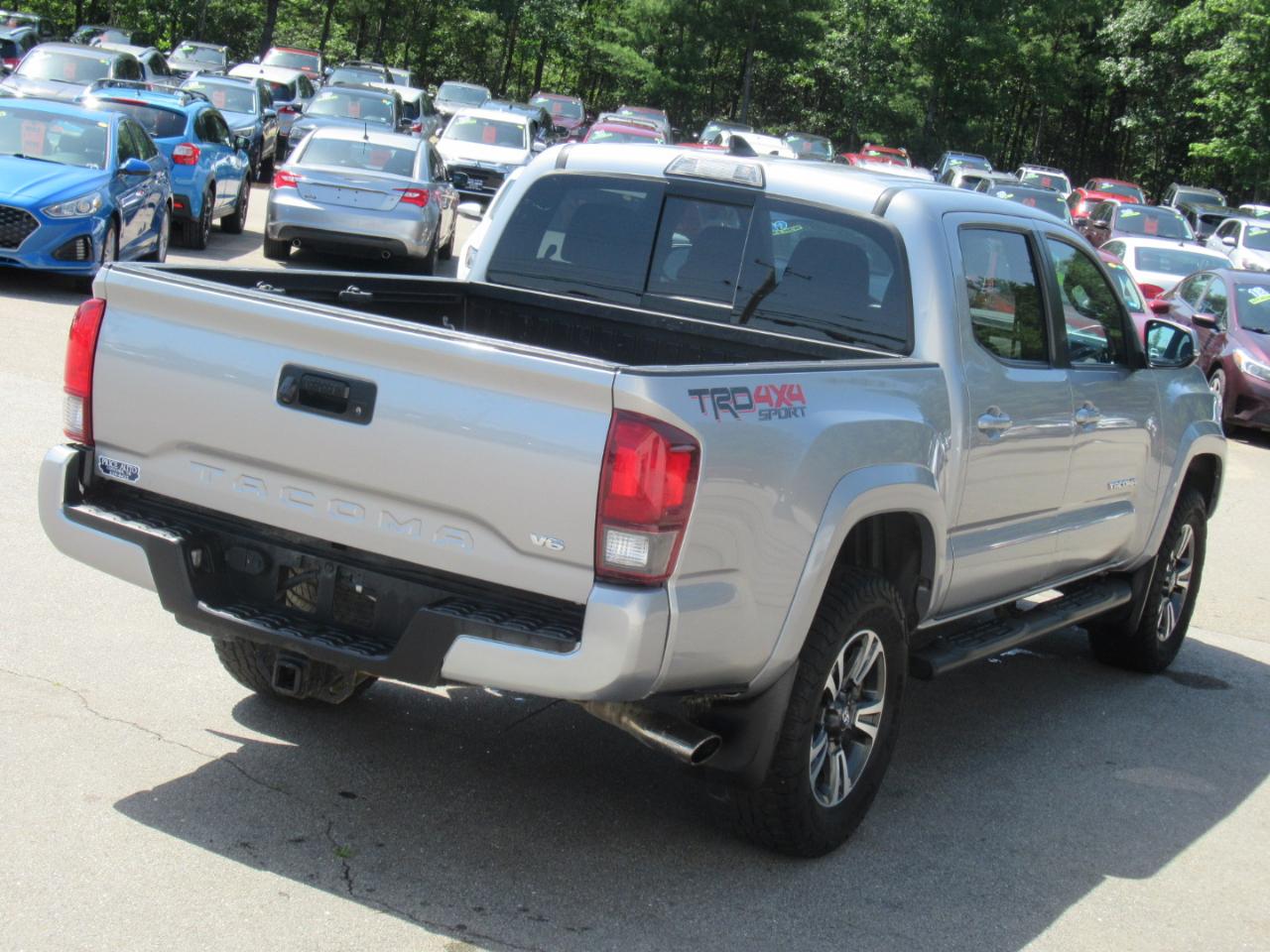 Toyota Tacoma  2018