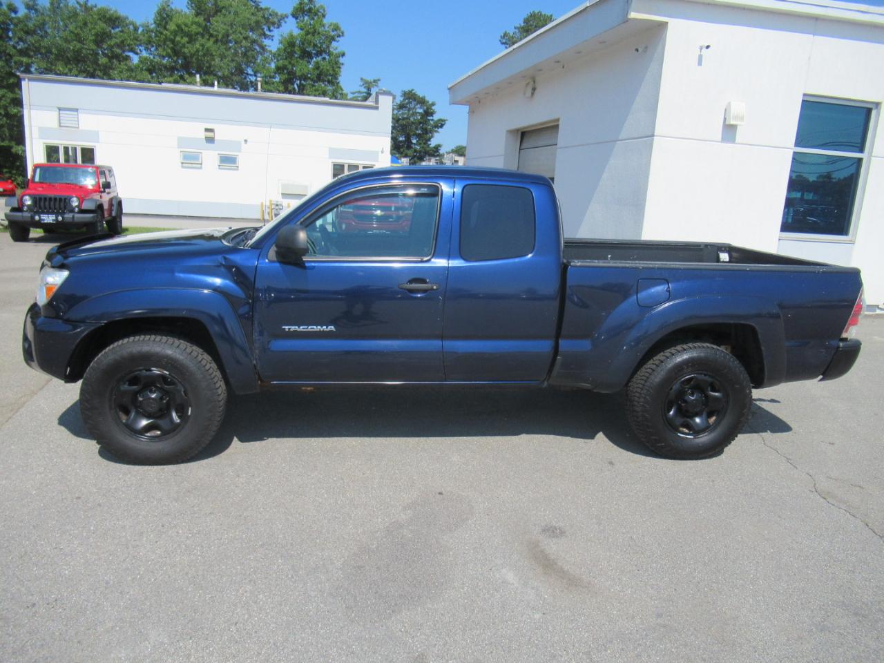 Toyota Tacoma  2013