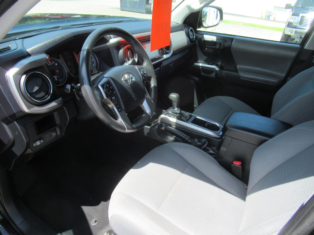 Toyota Tacoma  2019