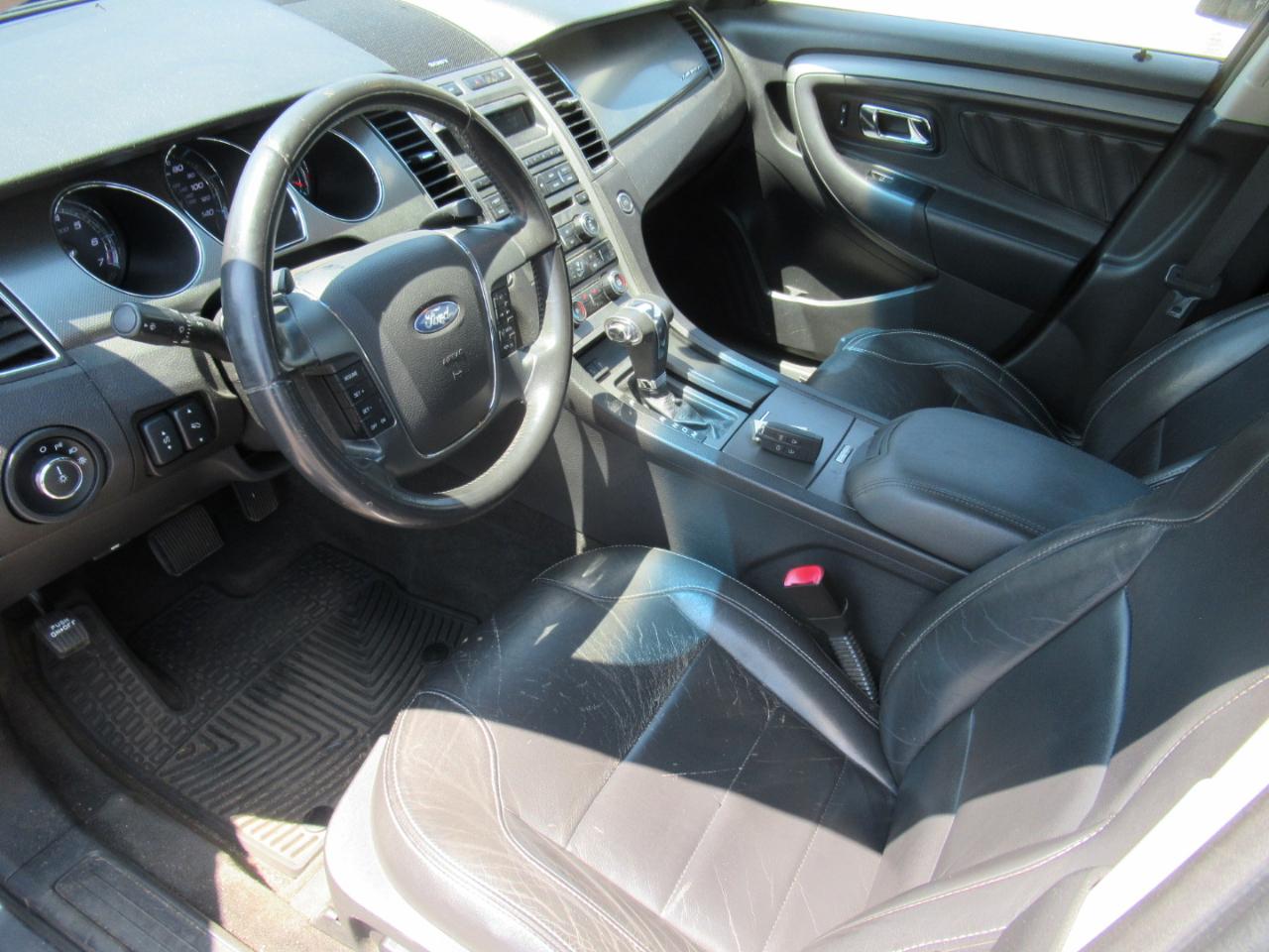 Ford Taurus  2011