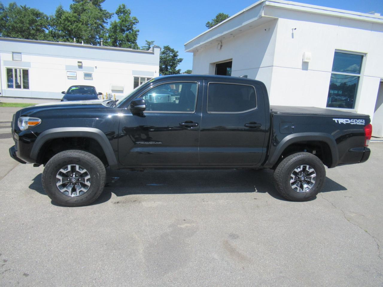 Toyota Tacoma  2018