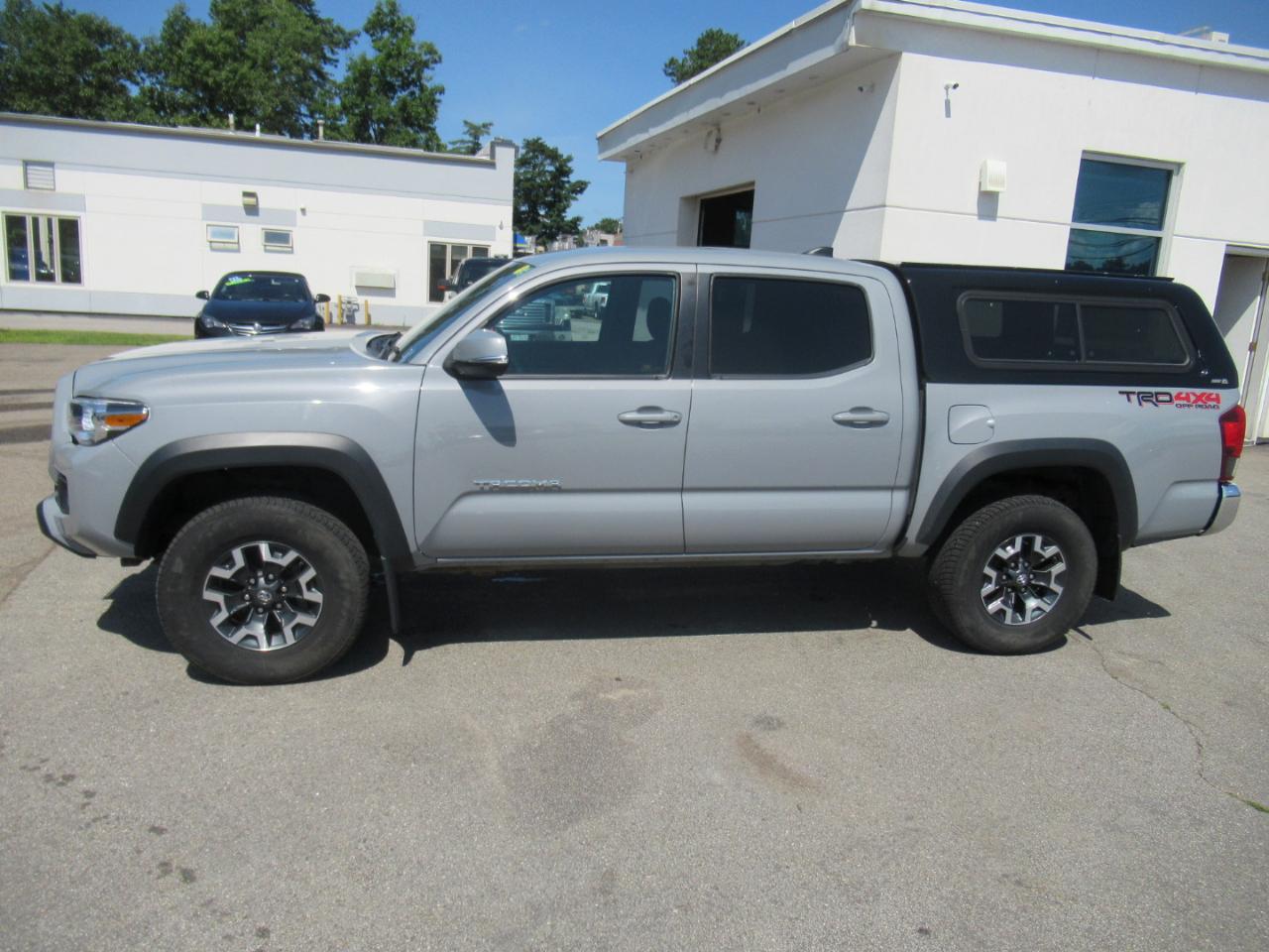 Toyota Tacoma  2018