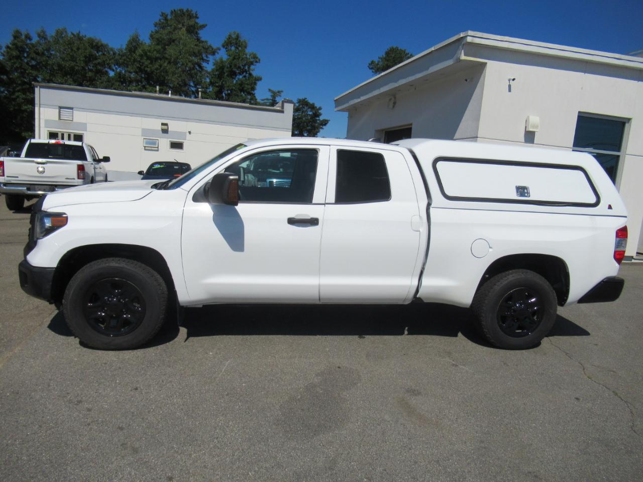 Toyota Tundra  2021