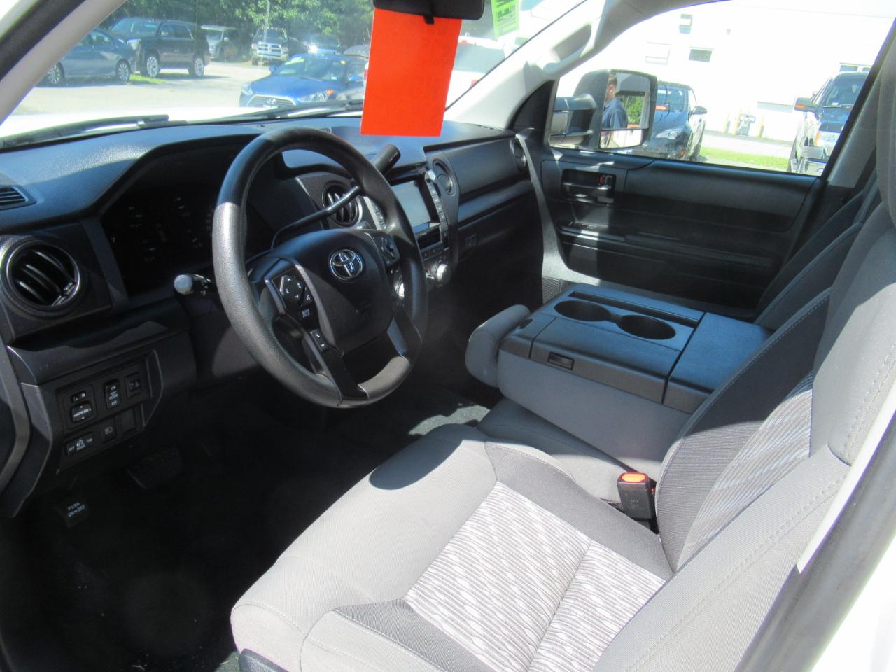 Toyota Tundra  2021