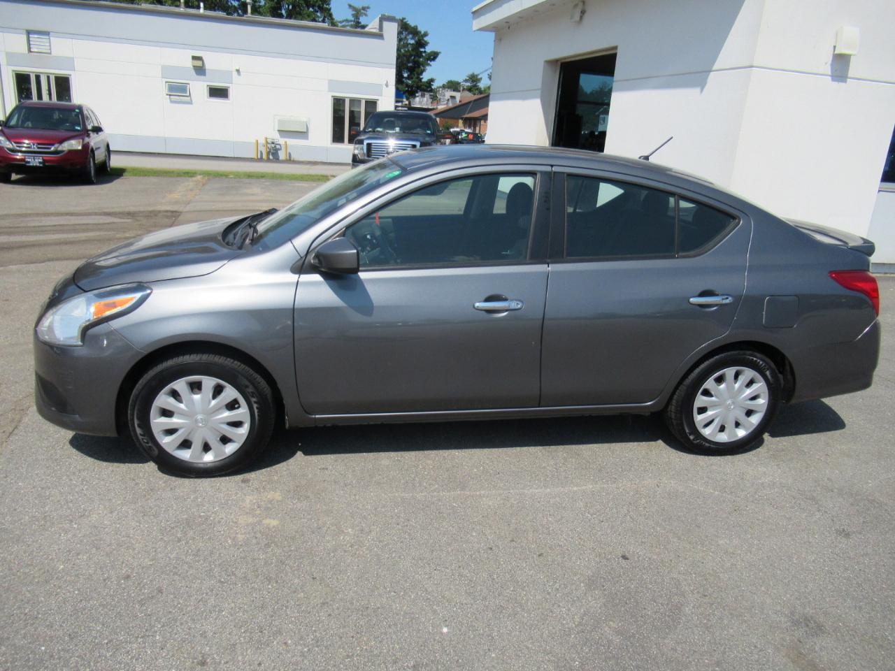 Nissan Versa Sedan  2018