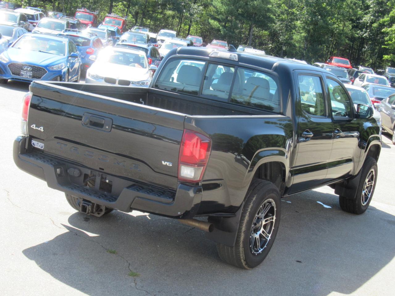 Toyota Tacoma  2018