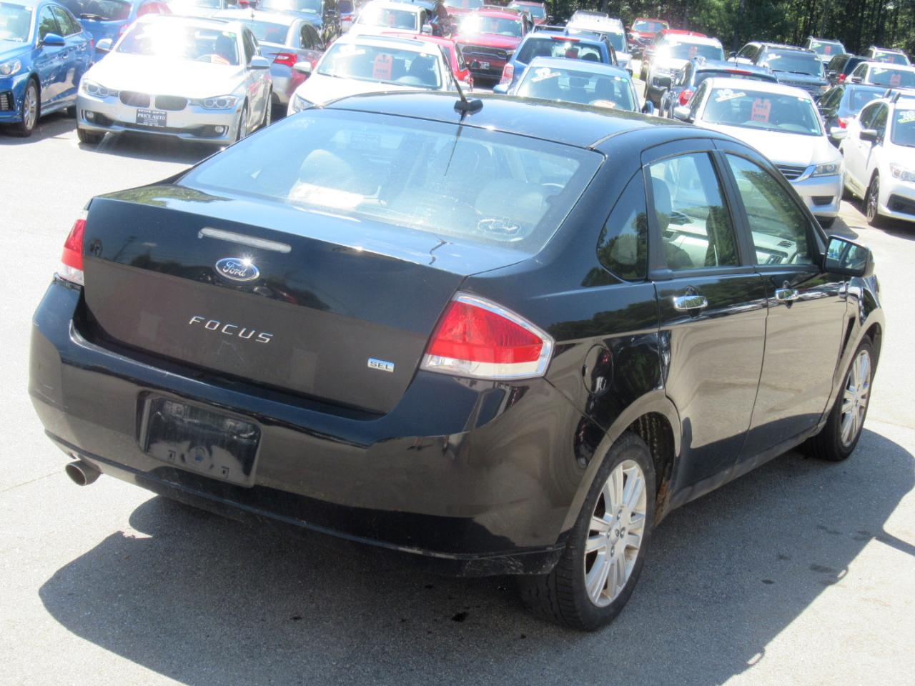 Ford Focus  2011