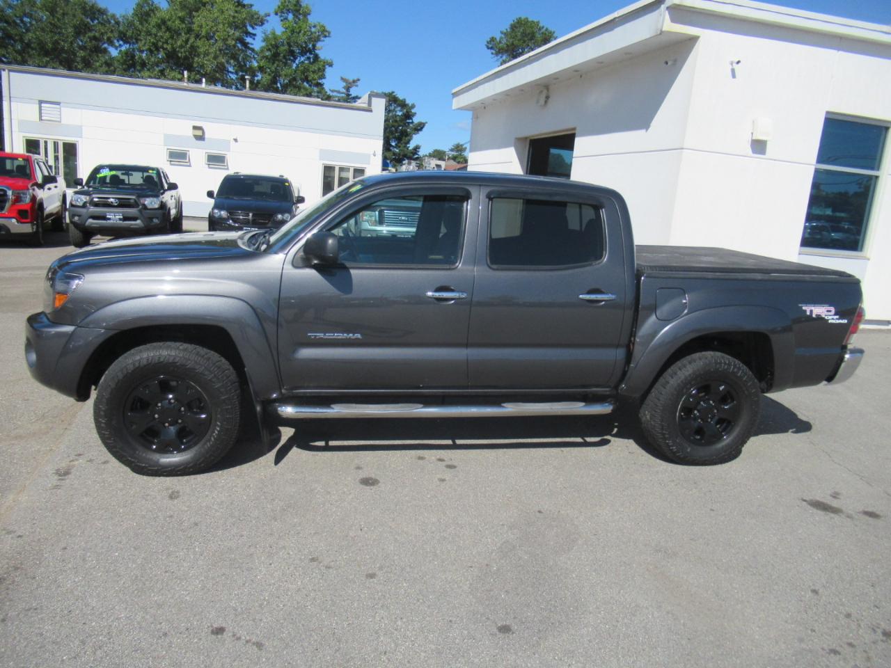 Toyota Tacoma  2011