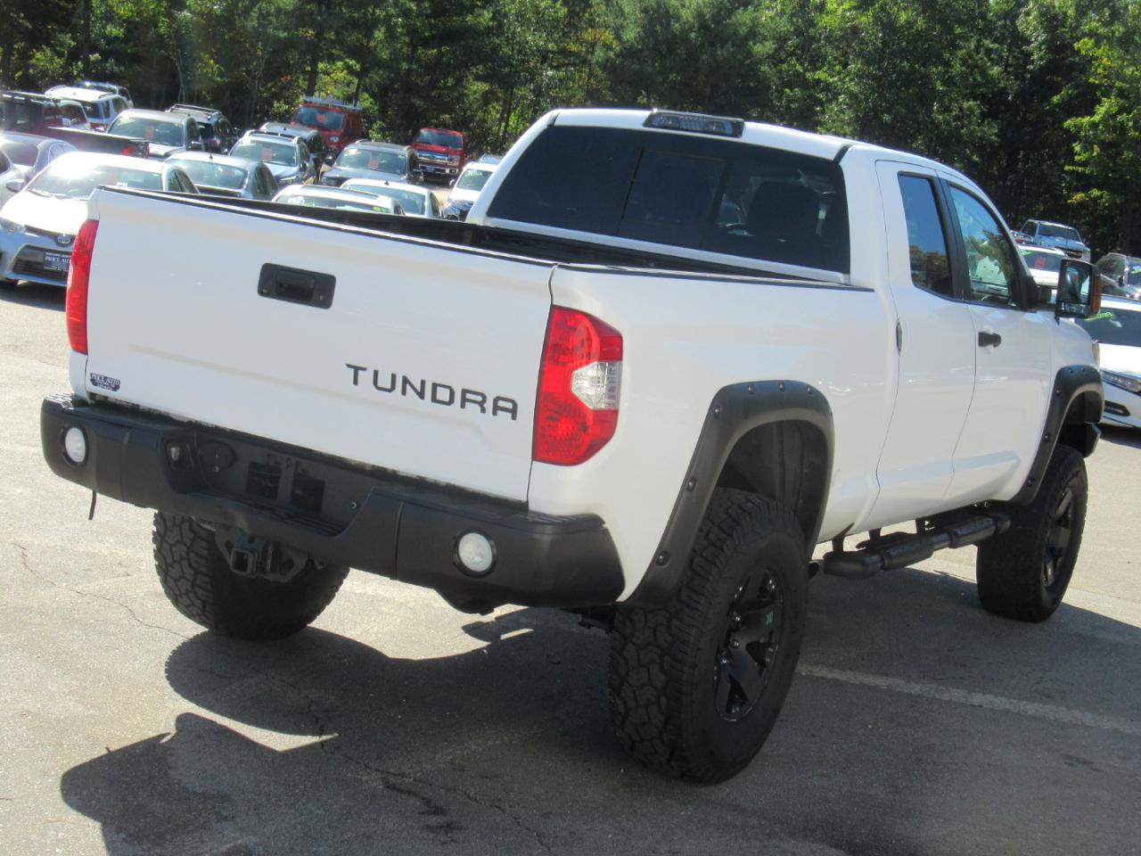 Toyota Tundra  2015