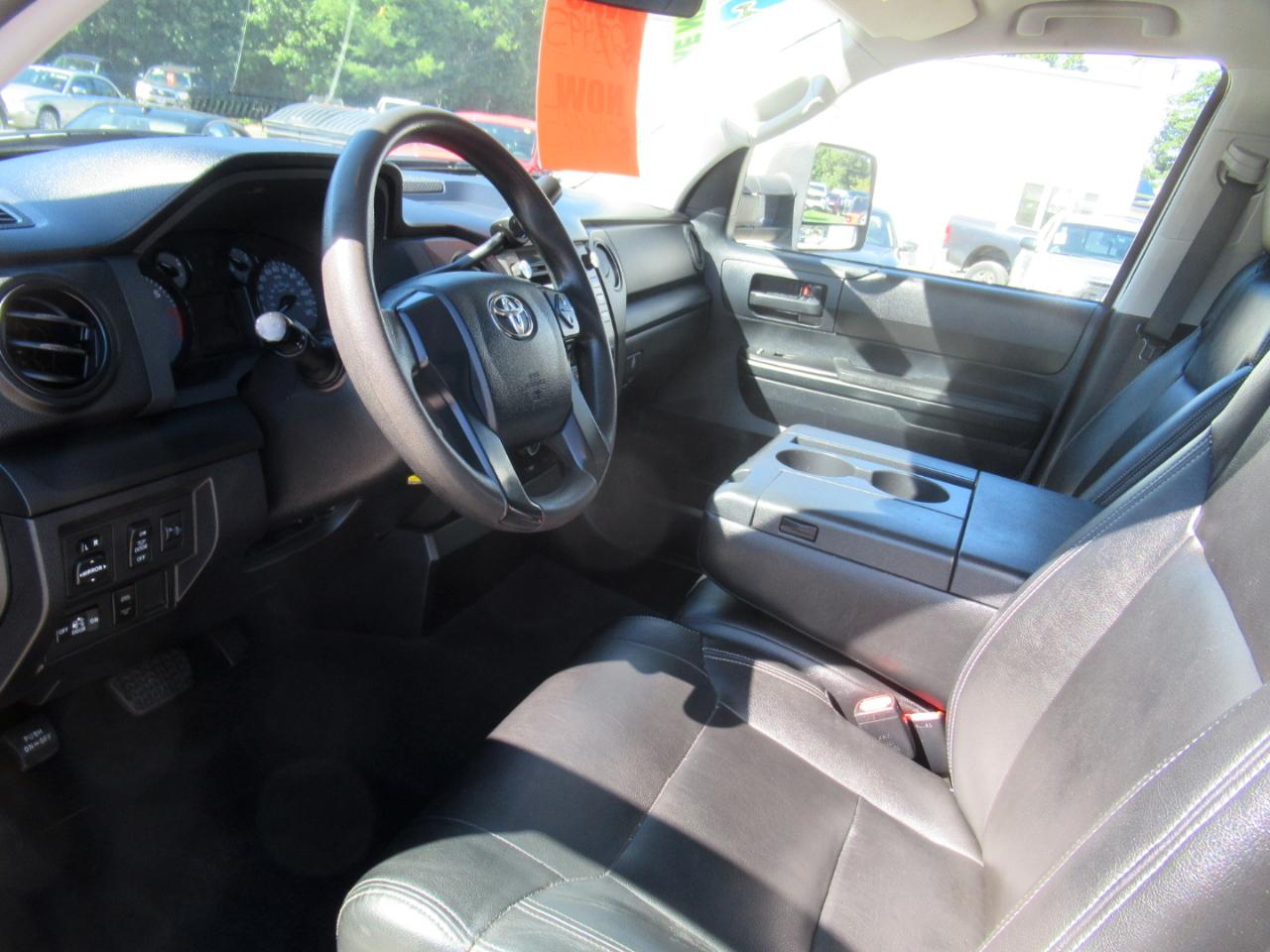 Toyota Tundra  2015