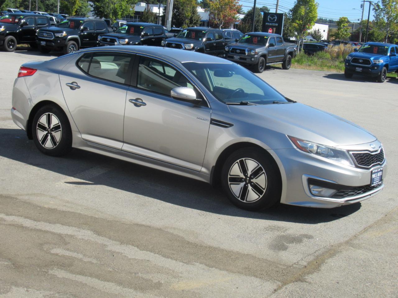Kia Optima Hybrid  2013