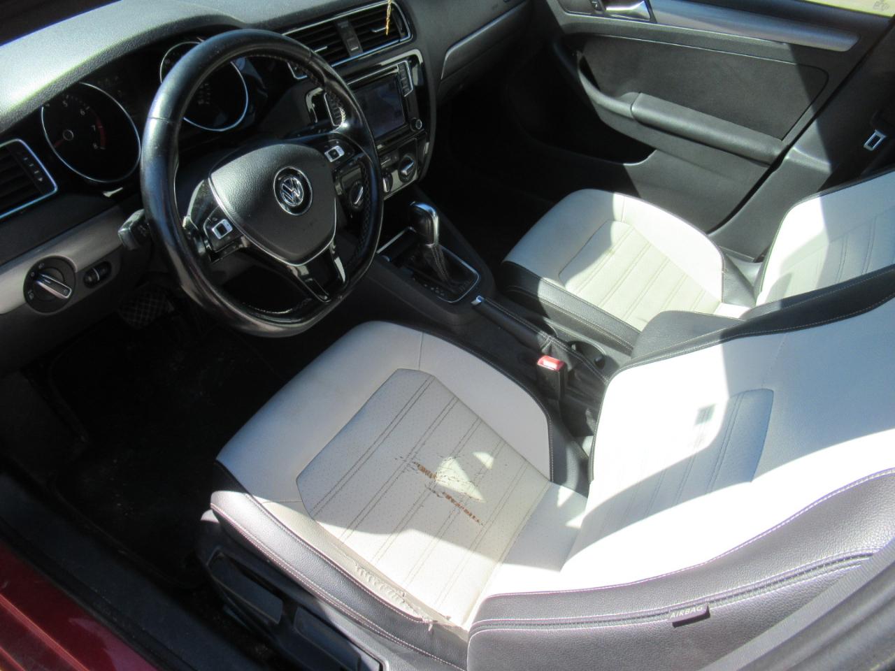 Volkswagen Jetta  2016