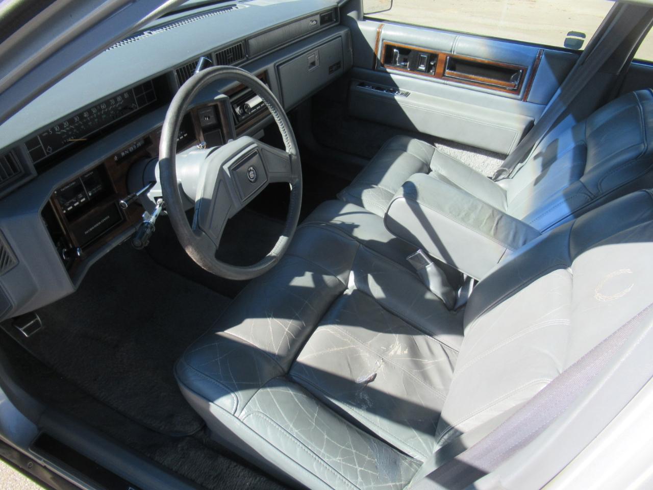 Cadillac DeVille  1989
